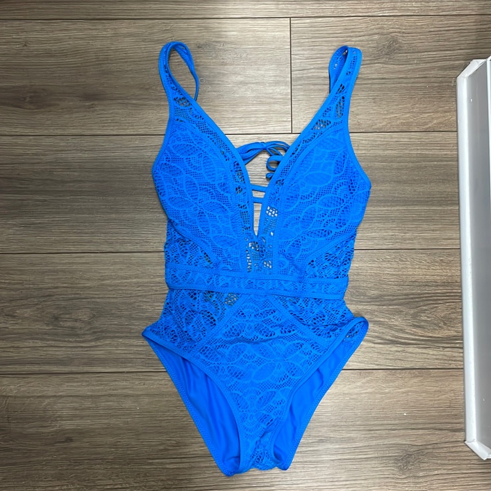 Becca one piece swimsuit